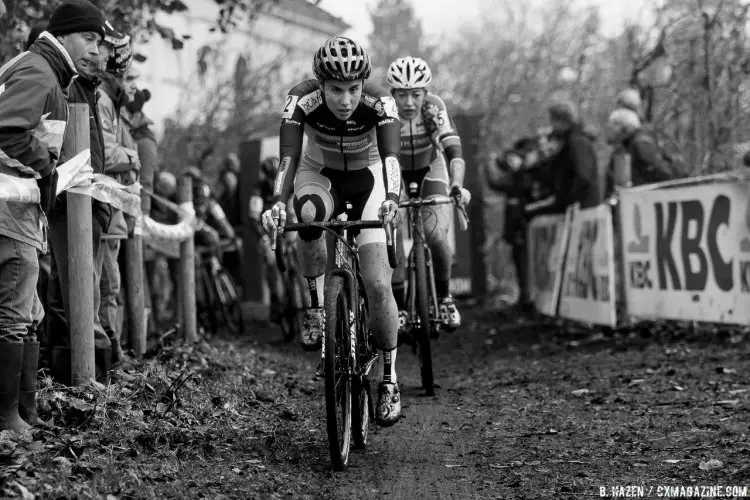 Sanne Cant leading Sophie de Boer. 2016 Superprestige Gavere Elite Women. © B. Hazen / Cyclocross Magazine
