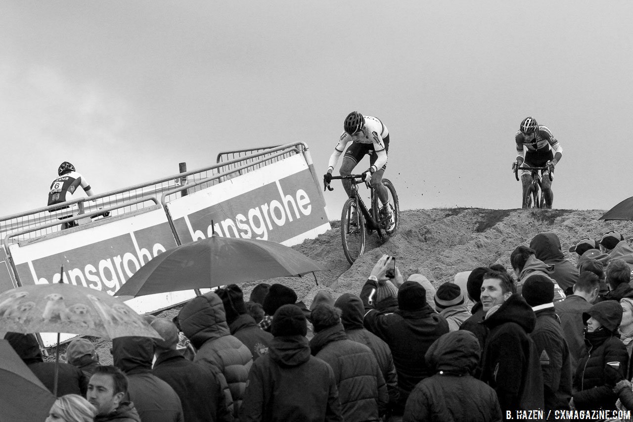Van Aert leading Van der Poel in the sand. 2016 SuperPrestige cyclocross series, Ruddervoorde race #3, Elite Men. © Peter Scholz / Cyclocross Magazine