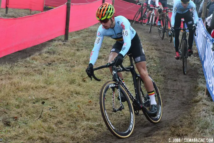 Jelle Camps leading out at the 2016 Zeven UCI Cyclocross World Cup Junior Men's race. © C. Jobb / Cyclocross Magazine