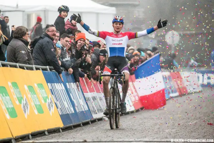 Mathieu van der Poel win his third World Cup in a row. 2016 UCI Cyclocross World Cup Namur. Elite Men. © B. Hazen / Cyclocross Magazine