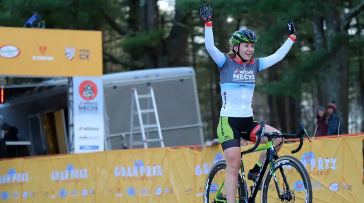 Emma White (Cannondale p/b Cyclocrossworld.com) retains the U23 Vittoria Series lead and closes in on the overall Elite title. © Chris McIntosh / Cyclocross Magazine