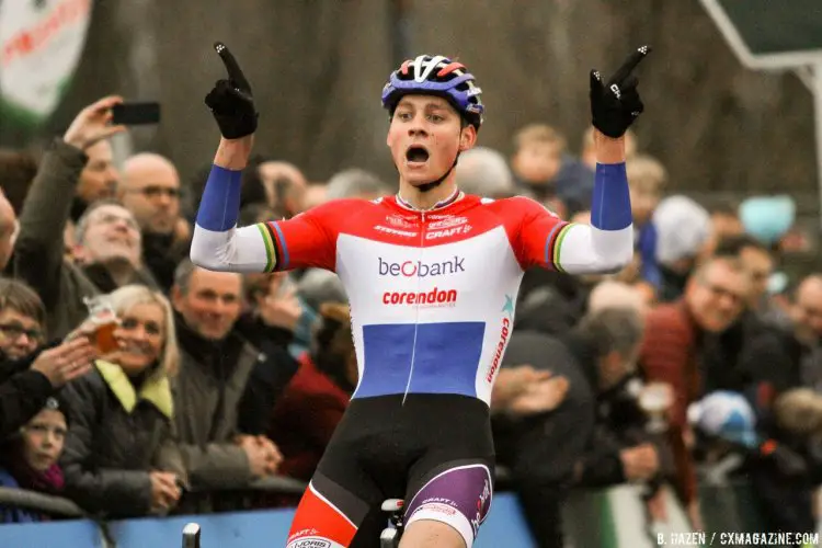 Van der Poel on top again. Elite Men, 2016 Soudal Scheldecross in Antwerp. © B. Hazen / Cyclocross Magazine