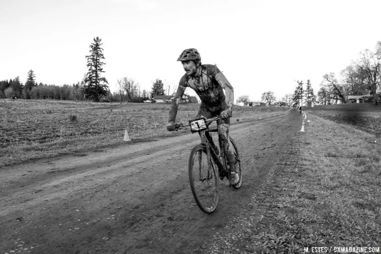 Craig in control, before a brief chain issue shrunk his lead. 2016 SSCXWC Men's Finals. © M. Estes / Cyclocross Magazine