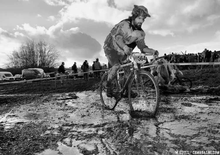 With such soggy conditions, racers who opted or lower gears were happy. 2016 SSCXWC Men's Finals. © M. Estes / Cyclocross Magazine