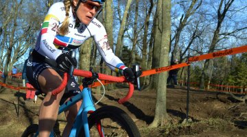 Katie Compton on here way to doubling up at the 2016 Ruts 'N Guts Day 2. © Cyclocross Magazine