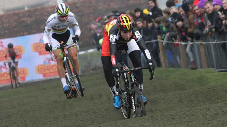 Sanne Cant displays some distinctive body english over the whoops at the 2016 Azencross Elite Women's race. © Bart Hazen / Cyclocross Magazine