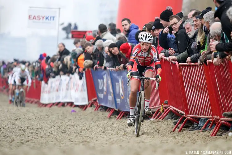 Sophie de Boer out front and in control. 2016 Soudal Scheldecross women's race. Antwerp. © B. Hazen / Cyclocross Magazine