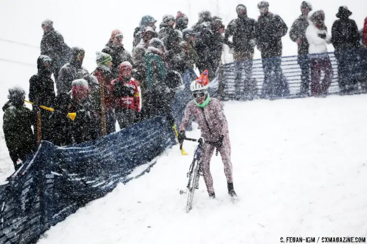 The snow and spirit showed up for the weekend of racing. © C. Fegan-Kim / Cyclocross Magazine