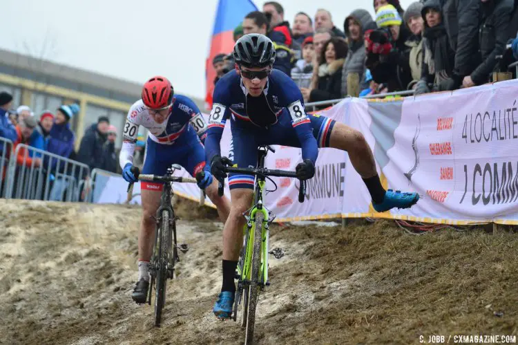 France's Maxime Bonsergent leading Brit Daniel Tullet before his mechanical took him out of the medals and opened the door for a British sweep. Junior Men - 2017 UCI Cyclocross World Championships, Bieles, Luxembourg. © C. Jobb / Cyclocross Magazine