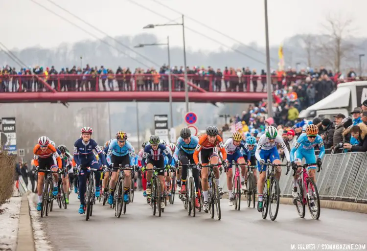 The furious start of the Elite Women. 2017 UCI Cyclocross World Championships, Bieles, Luxembourg. © M. Hilger / Cyclocross Magazine