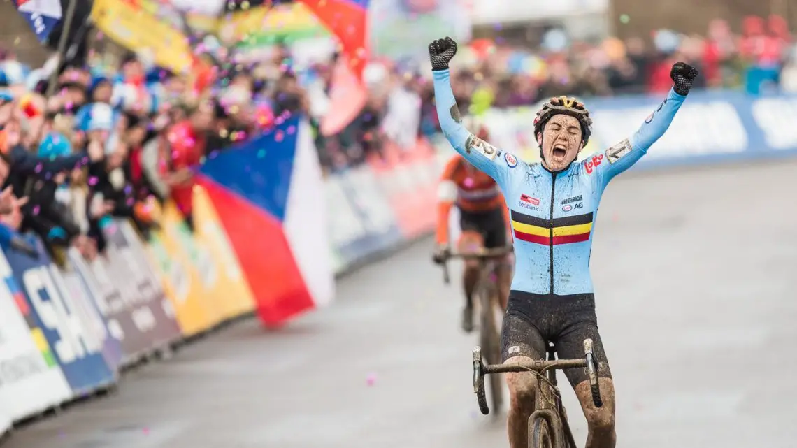 Sanne Cant finally achieves her 20-year-old dream, and you could hear her celebration in the States. 2017 UCI Cyclocross World Championships, Bieles, Luxembourg. © M. Hilger / Cyclocross Magazine