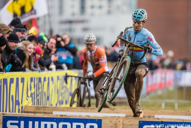 The duel took a while to materialize and was cut short but packed in the excitement. Elite Men. 2017 UCI Cyclocross World Championships, Bieles, Luxembourg. © M. Hilger / Cyclocross Magazine