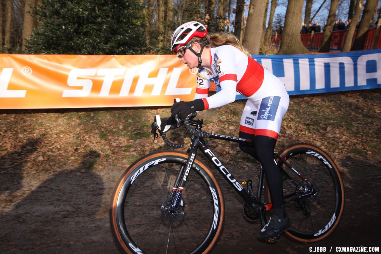 Ellen Noble. 2017 Hoogerheide World Cup Elite Women. © C. Jobb / Cyclocross Magazine