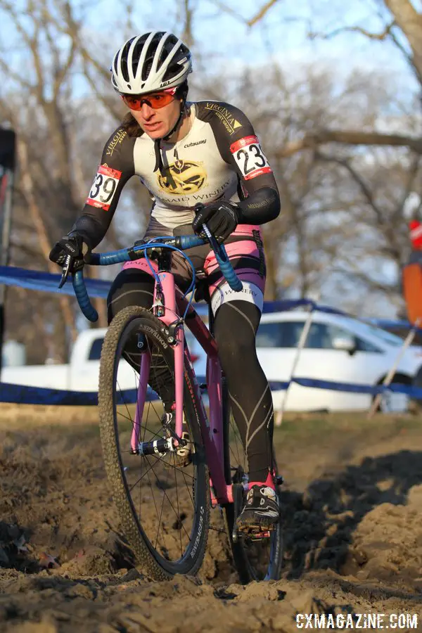 Avanell Schmitz shows the concentration that would result in victory. 2017 Cyclocross National Championships, Masters Women 30-34. © D. Mable / Cyclocross Magazine