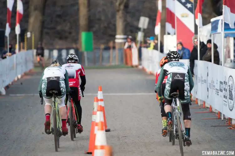 When two teams in came in for an exchange together, the finish straight got interesting with a four-way sprint. 2017 Cyclocross National Championships, Collegiate Relays. © A. Yee / Cyclocross Magazine