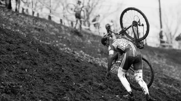 The mud was very slippery and this run-up challenged racers all day. Collegiate Men Varsity - Hartford, CT. © A. Yee / Cyclocross Magazine