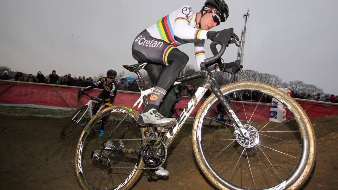 Van Aert reduced his tire pressure and hardened his chase of Aerts with three to go. 2017 GP Sven Nys - Baal. © C. Jobb / Cyclocross Magazine