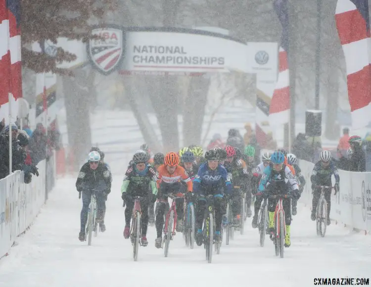 Start of the race is always hectic is an singlespeed race. 2017 Cyclocross National Championships, Singlespeed Women. © A. Yee / Cyclocross Magazine