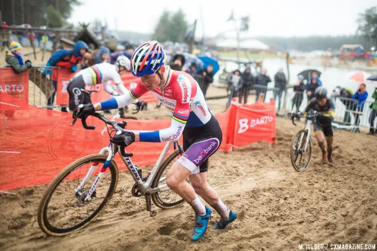 MVDP was at home and in control in the sand of 2017 Krawatencross in Lille. © M. Hilger / Cyclocross Magazine