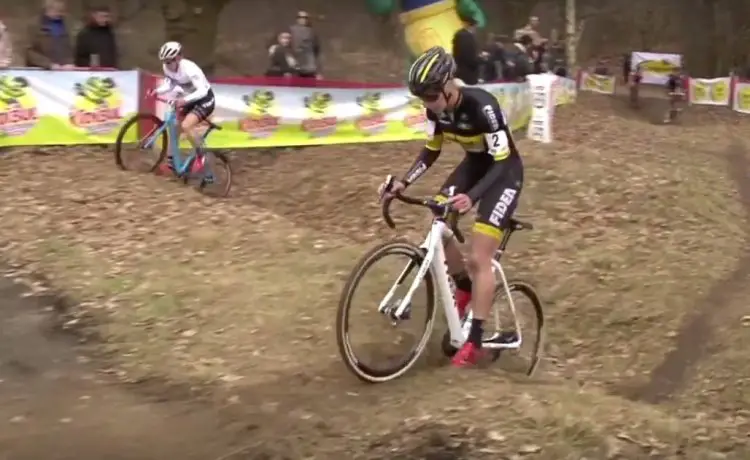 Katie Comtpon and Ellen van Loy tackle the 2017 Soudal Classics Leuven course.