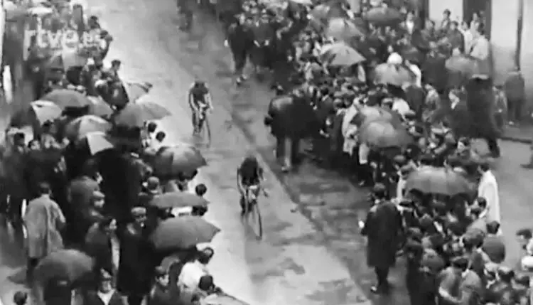 TBT - Throwback Thursday video to cyclocross in the Basque region of Spain, from 1956-1970.