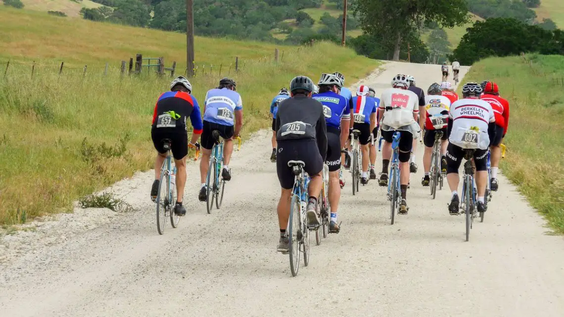 Riding gravel, without gravel bikes. L'Eroica 2016. © C. Lee / Cyclocross Magazine