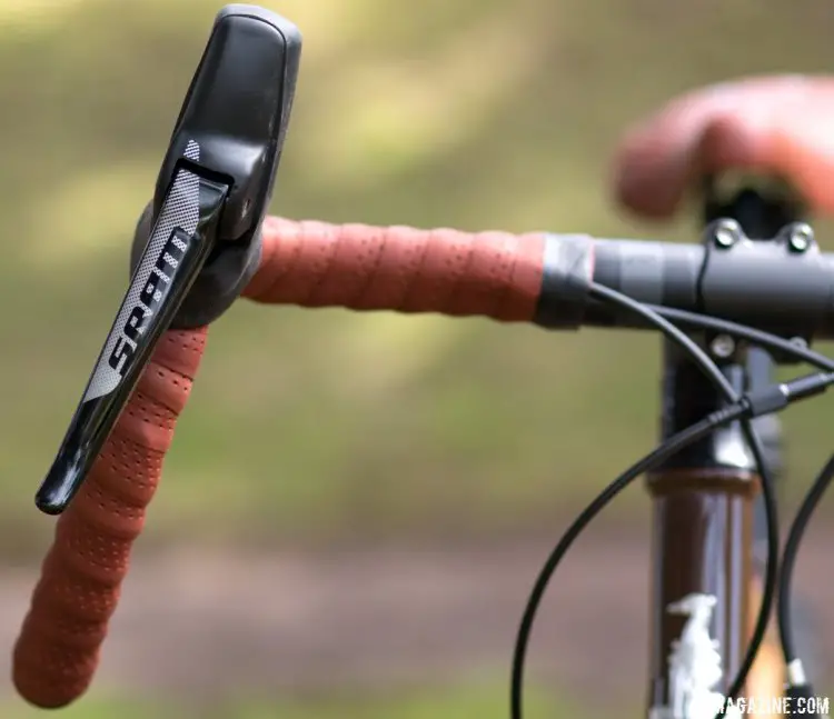 The excellent SRAM Rival 1 hydraulic DoubleTap lever helps the Stuntman manage risk, while leather tape keeps the look classy. 2017 Raleigh Stuntman. © Cyclocross Magazine