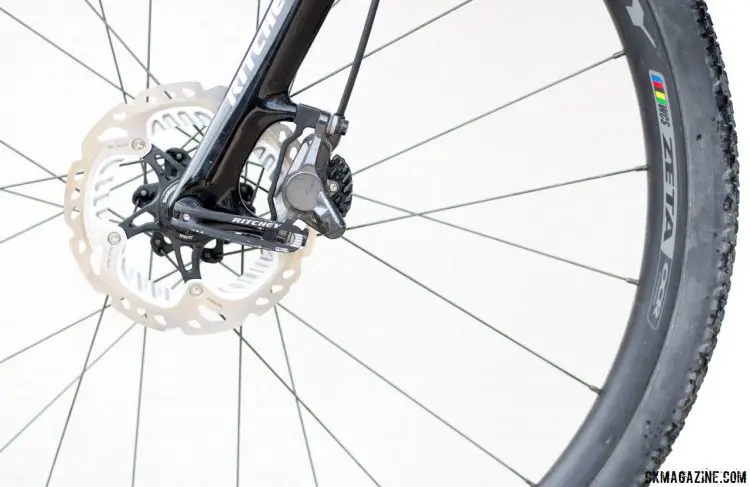 The WCS Carbon disc fork can fit either 140mm or 160mm brake rotors. © Cyclocross Magazine