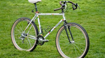 1991 Salsa Alacarte drop bar mountain bike with the iconic Jelly Bean paint job. © Eric Rumpf