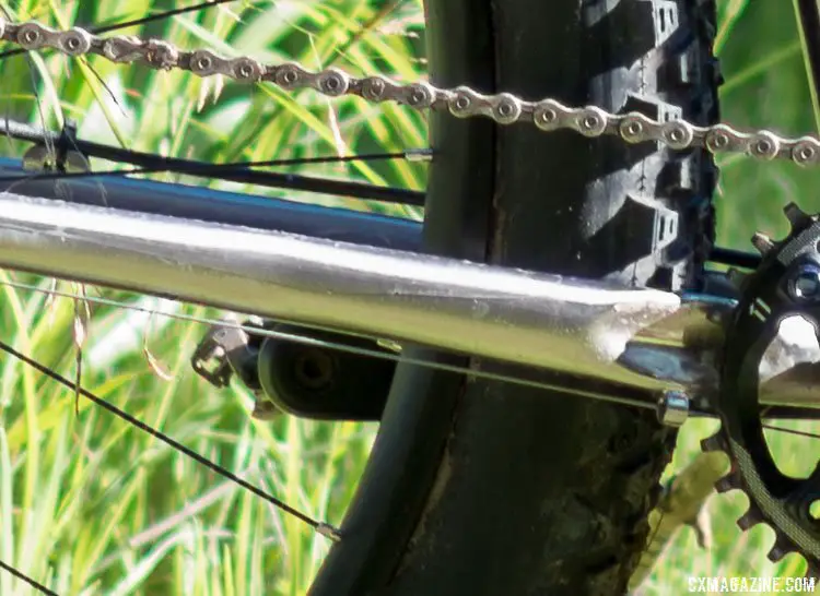 Our early test model had a bare cable running through a metal guide, making for slow shifting, but production models should have a full-length cable liner. As a 1x, the biggest chainring that fits is a 32t. © Cyclocross Magazine