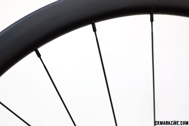 Sandvik straight-pull bladed aero spokes are used and have a flatter profile than CX-Ray spokes. © Cyclocross Magazine