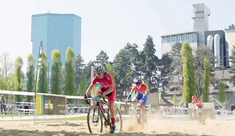 Sand, gravel, water, stairs, van ride-through and a mini pump track were all present to challenge the racers.