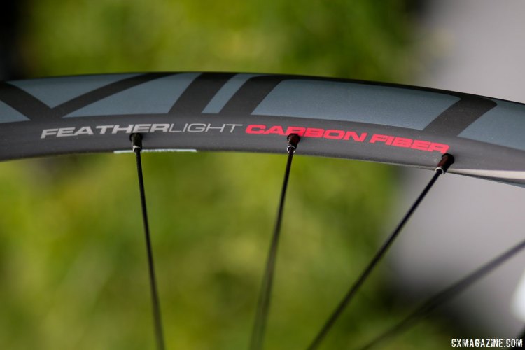 The unidirectional carbon provides strength and durability as well as a very clean look. 2017 Sea Otter Classic. © A. Yee / Cyclocross Magazine