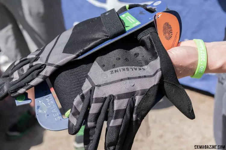 Sealskinz new Dragon Eye ultralight mtb glove is a light and breathable summer glove with a bit of water shedding technology on the back. 2017 Sea Otter Classic. © C. Lee / Cyclocross Magazine