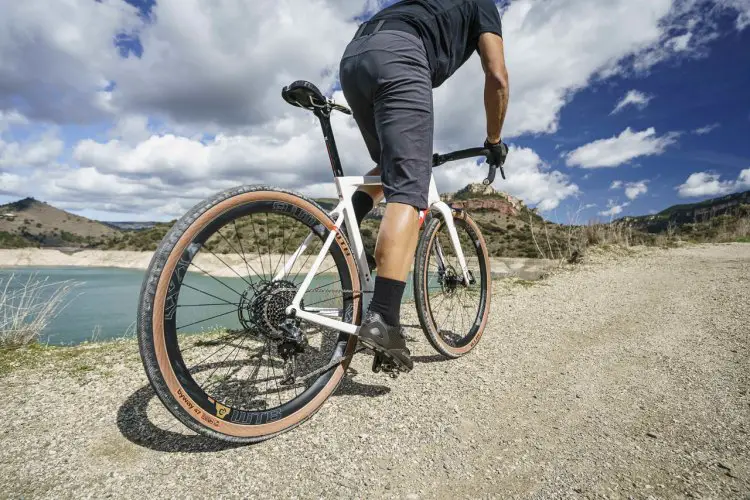 The new $67.95 Byway Road Plus TCS tubeless gravel tire from WTB expands the Road Plus category with side knobs and side roads.