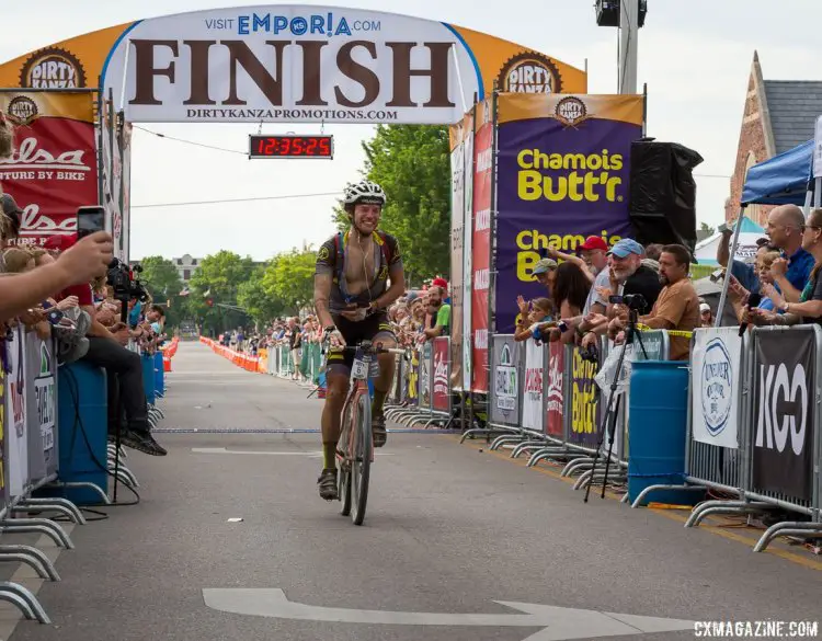 Thomas Adams was injured in 2016, but came back to finish the 2017 Dirty Kanza gravel race. © Christopher Nichols