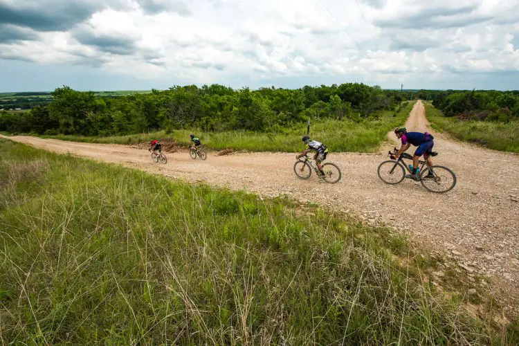 Small packs form for both company and sharing wind-piercing duties. Neil Shirley's 2017 Dirty Kanza race. © Ian Matteson / ENVE