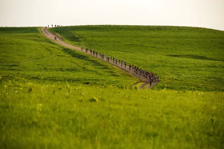 There's beauty in the green Flint Hills of Kansas. Neil Shirley's 2017 Dirty Kanza race. © Ian Matteson / ENVE