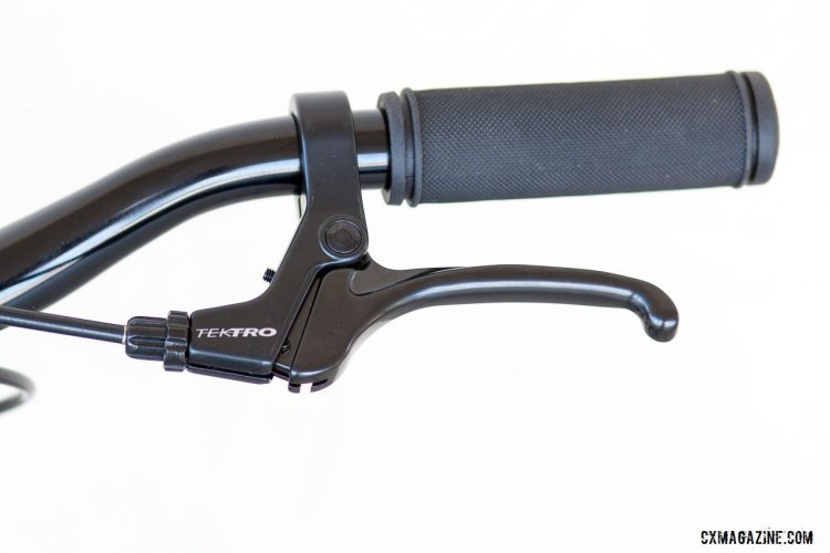 The Alpha 3 employs Tektro v-brakes with reach adjustable levers. © Cyclocross Magazine