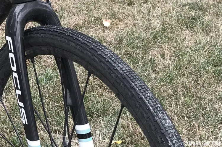 Panaaracer Gravel King SK 35mm tubeless tires kept her flat-free. Janel Holcomb's 2017 Crusher-winning Focus Mares cyclocross bike.