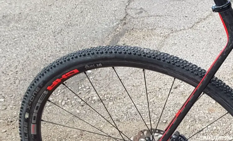 Rob Squire opted for a Schwalbe X-One tubeless tire out back, set up tubeless. Unlike the Challenge Limus Open Tubular up front, the X-One stayed on and was problem-free. Squire's 2017 Crusher-Winning Felt F1X Di2 Cyclocross bike.