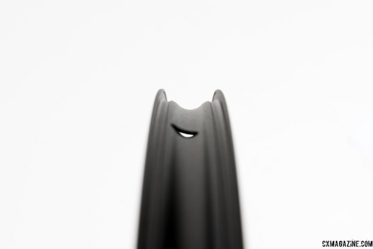 The aluminum rim has an internal width of 21mm and a bead shelf with a lip to hold the bead on.