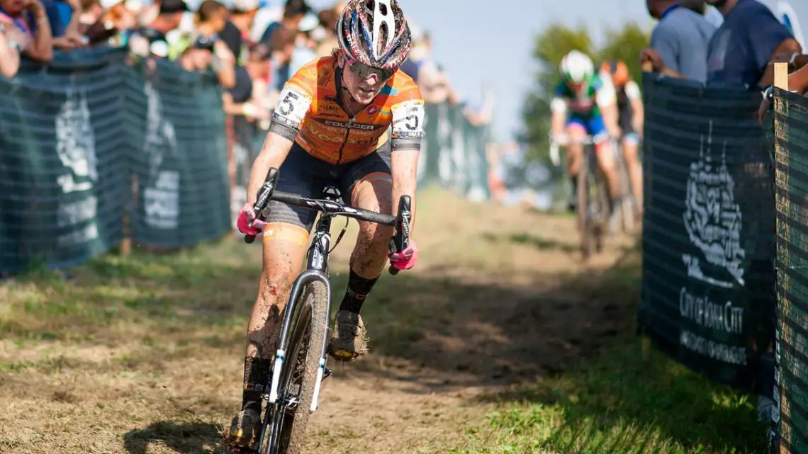 Amanda Miller descends Mt. Krumpit. 2016 Jingle Cross Day 1, Elite Women. © A. Yee / Cyclocross Magazine