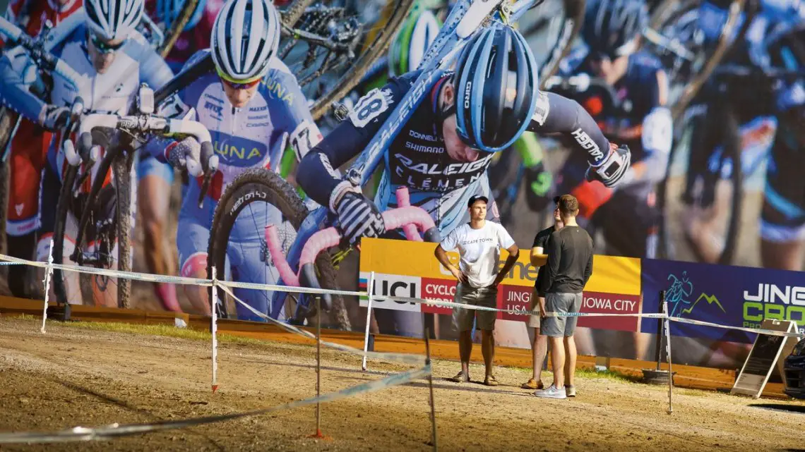 The racing is larger than life at the Jingle Cross cyclocross festival. © A. Yee / Cyclocross Magazine