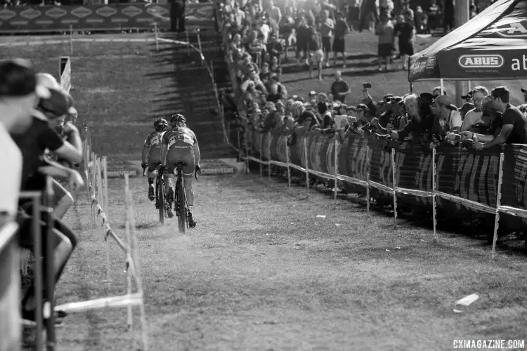 The two-woman time trial of Katerina Nash and Catharine Pendrel. 2017 CrossVegas, Elite Women. © A. Yee / Cyclocross Magazine