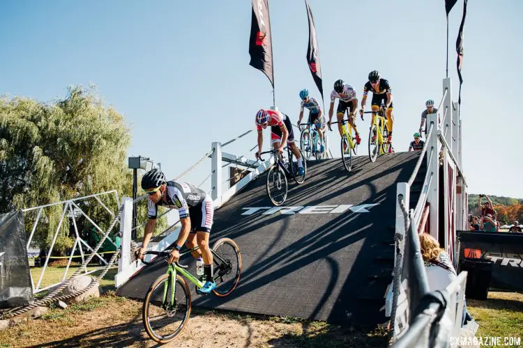 The group stayed together early on in the race. 2017 Trek CX Cup, Friday UCI C2. © J. Curtes / Cyclocross Magazine