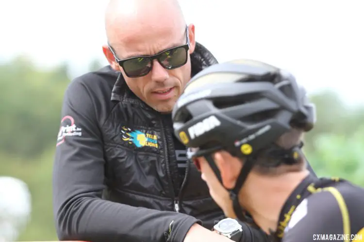 Sven Nys talks with Lars van der Haar before Sunday's race. 2017 Jingle Cross World Cup © D. Mable / Cyclocross Magazine