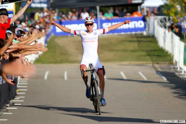 2017 World Cup Waterloo Men. © D. Mable / Cyclocross Magazine