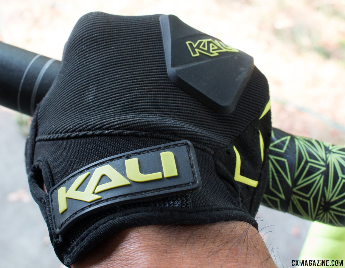 Kali Protectives Venture Gloves offer protection against crashes, course stakes, and a bit of an autumn chill. © Cyclocross Magazine