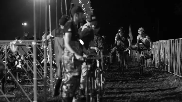 Mechanics and racers faced fierce battles even in the pits. 2016 Jingle Cross cyclocross festival. © A. Yee / Cyclocross Magazine